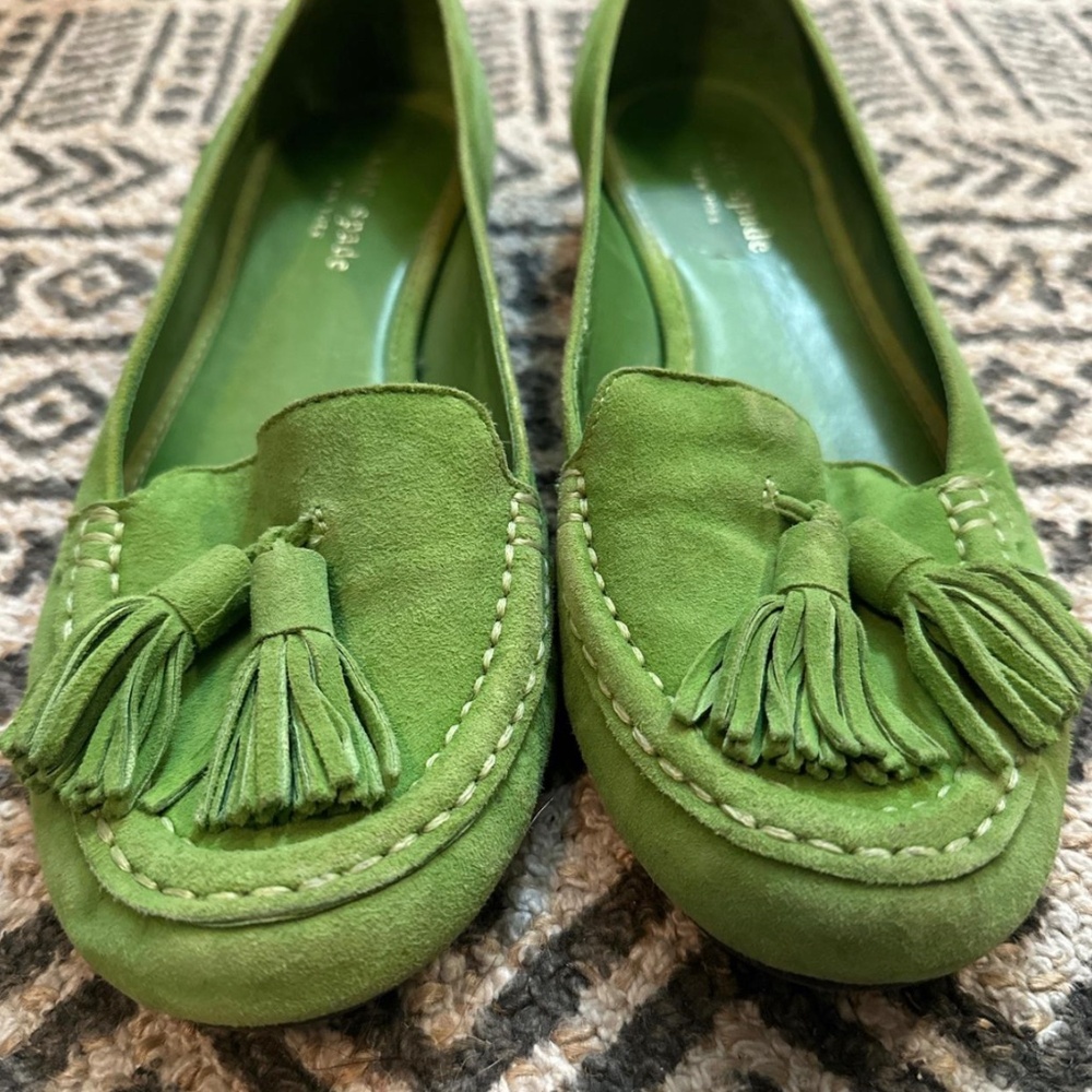 Green suede Kate Spade loafers with tassel detail - Picture 5 of 7